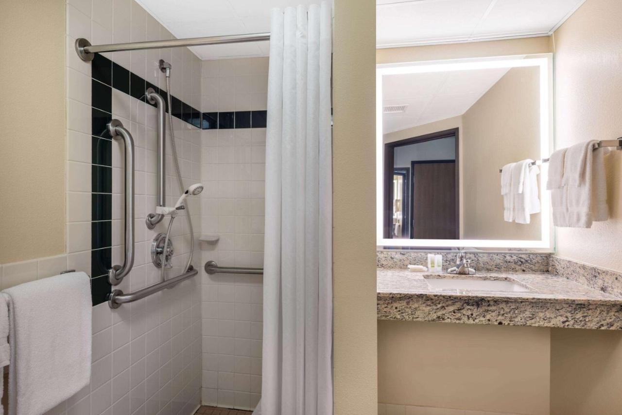 Hotel Americinn By Wyndham Near Superior 2*