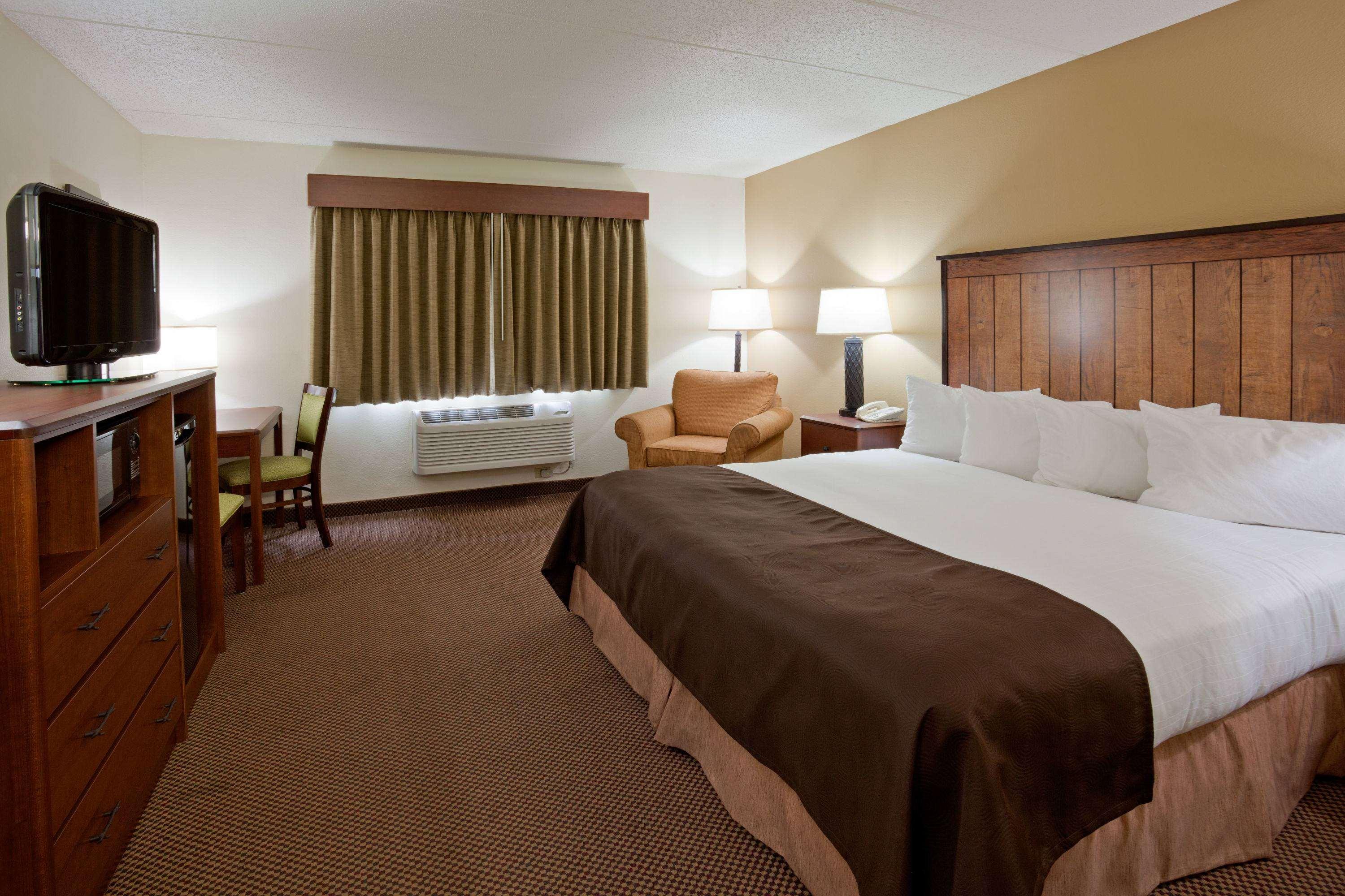 Americinn By Wyndham Near Superior Hotel
